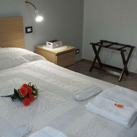 Cefalu Studio Room And Apartments Kültér fotó
