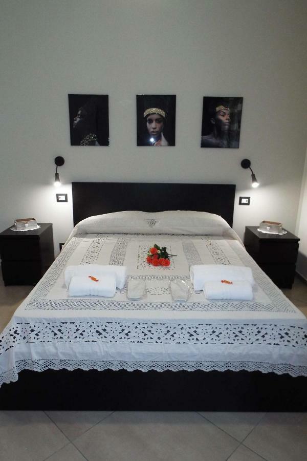 Cefalu Studio Room And Apartments Kültér fotó