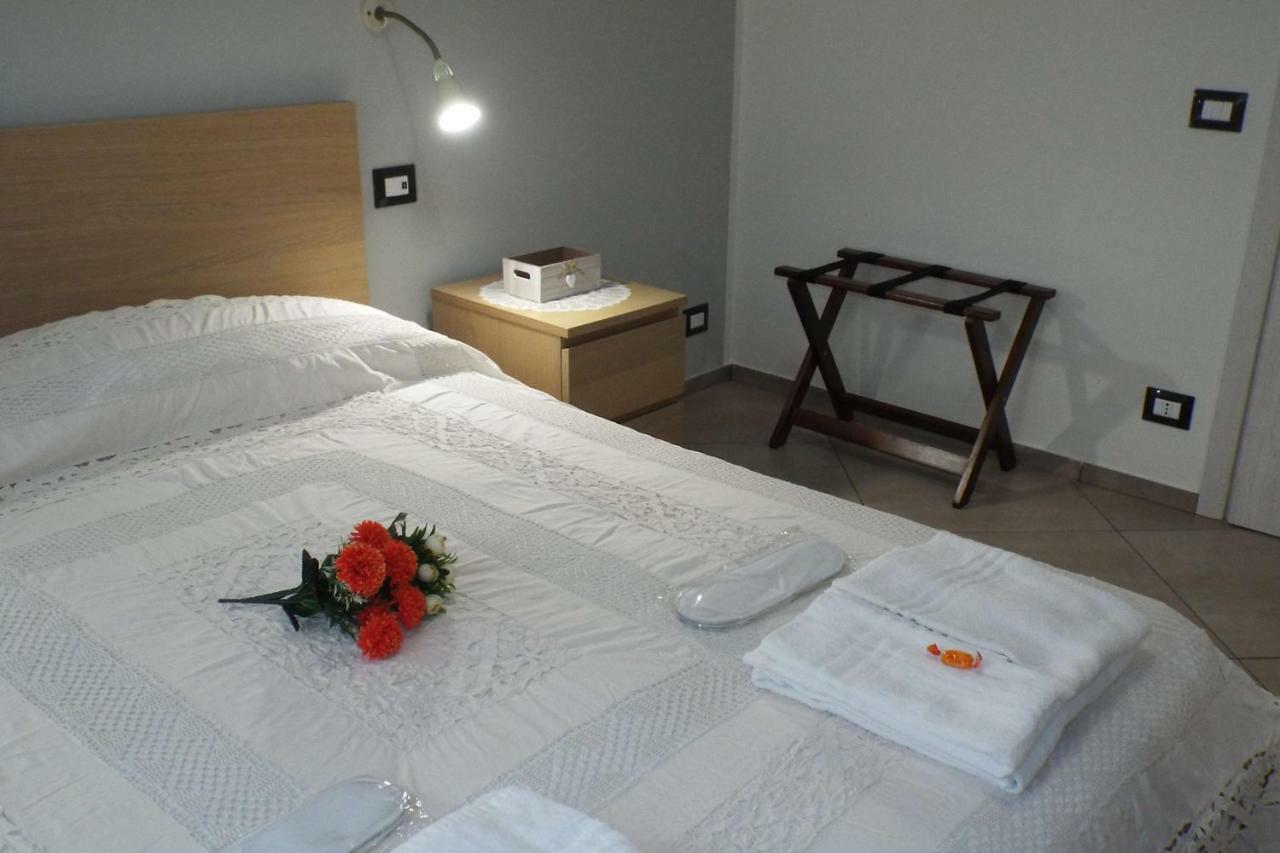 Cefalu Studio Room And Apartments Kültér fotó