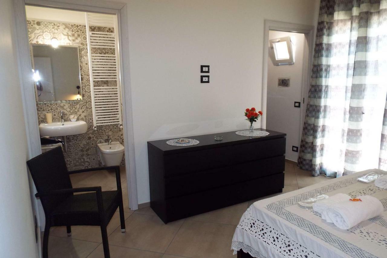 Cefalu Studio Room And Apartments Kültér fotó